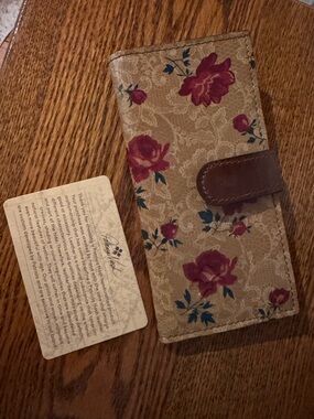 PATRICIA NASH WALLET IN WESTERN LACE PATTERN